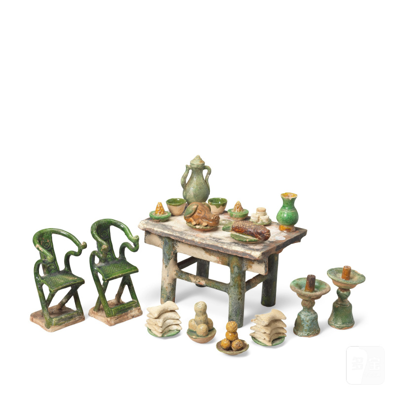 明 三彩供桌及供品 | A GROUP OF GLAZED POTTERY FUNERARY MODELS OF AN OFFERING TABLE AND ACCESSORIES - 图3